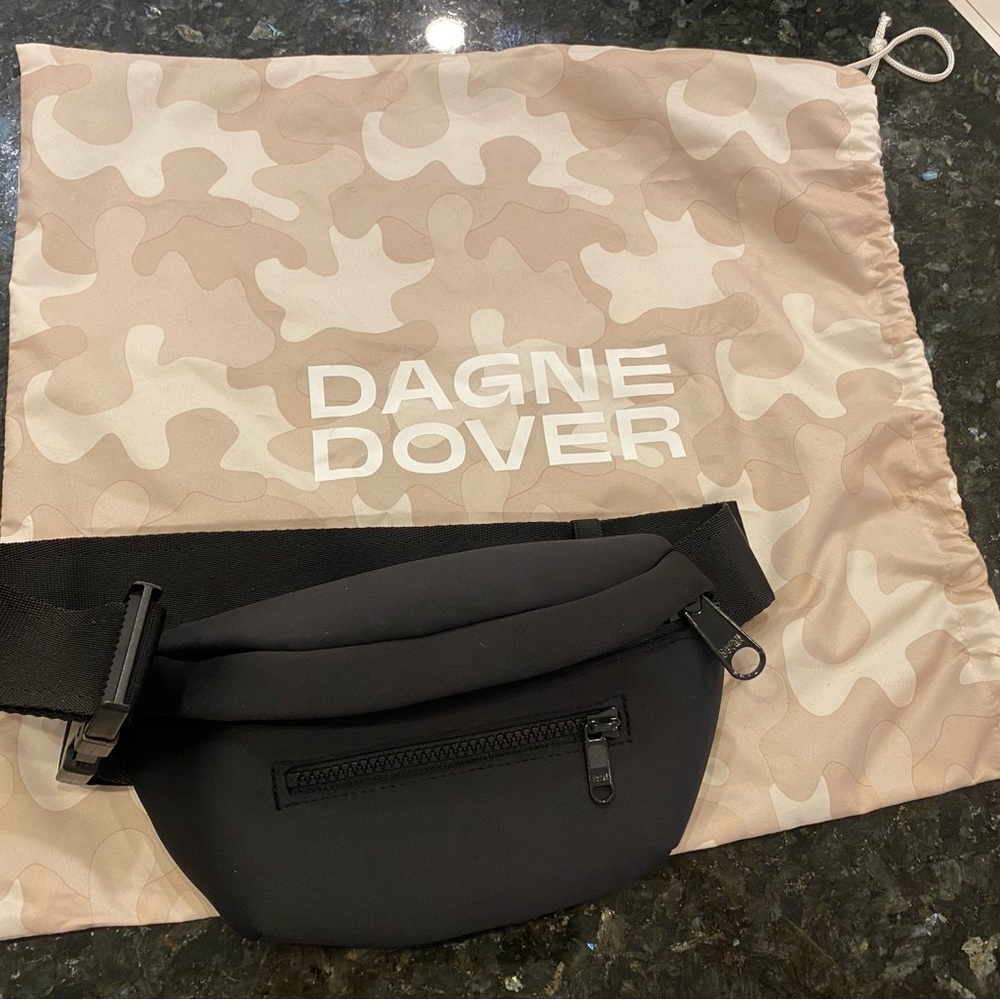 Dagne Dover Ace Neoprene Fanny Pack (Black)